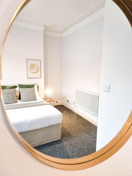 Gorgeous Newly Renovated 2 Double Bed Flat Apartman Swansea Kültér fotó